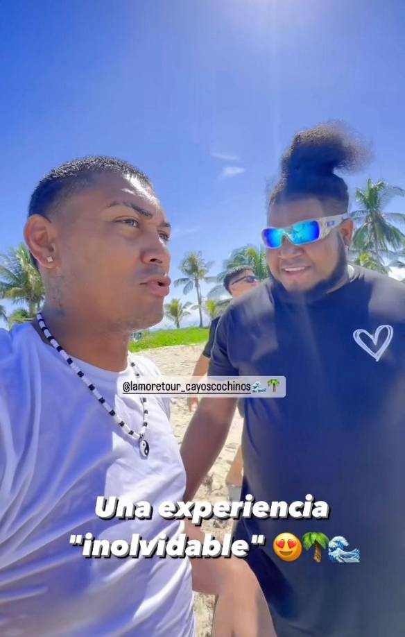 En una de las paradas de los famosos cayos “La More” junto a “Supremo” enfatizó que la alegría y la seguridad es parte garantizada en estos viajes, puesto que las personas que conducen el viaje son personas calificadas y preparadas en los viajes marítimos.