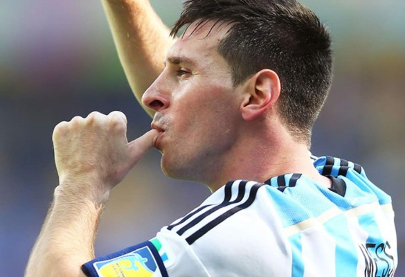 Messi cumple 27 años en plena caza de 'su' Mundial con Argentina