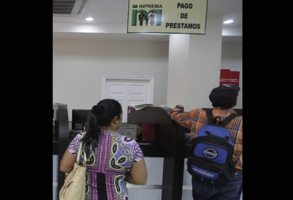 Disponen de L100 millones para pagar a jubilados hondureños