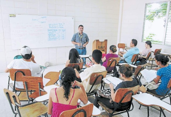 Catedráticos de la Unah deberán tener maestría