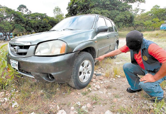 Hallan auto y armas vinculados en matanza en Comayagüela