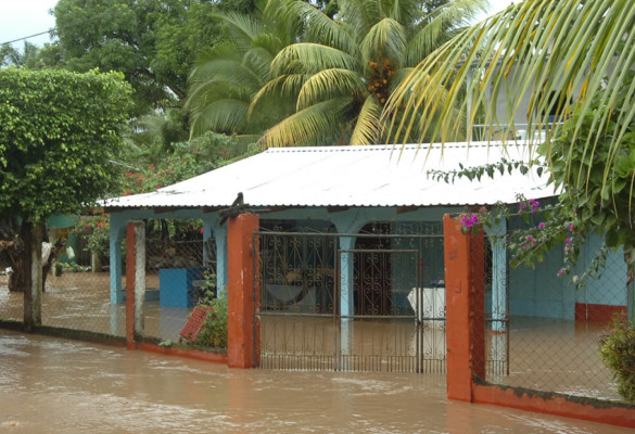 Un muerto por lluvias; amplían alerta roja en Atlántida y Colón