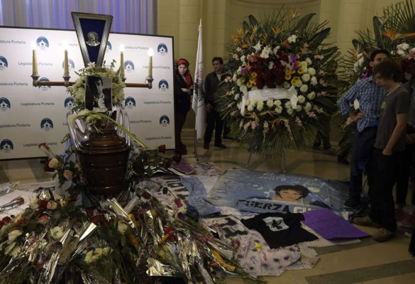 Argentina despide en duelo colectivo al ícono del rock Gustavo Cerati