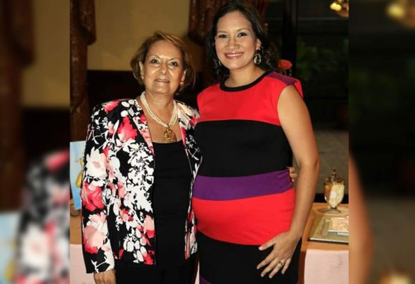 Festejo por la llegada de Eugenia Aguilar