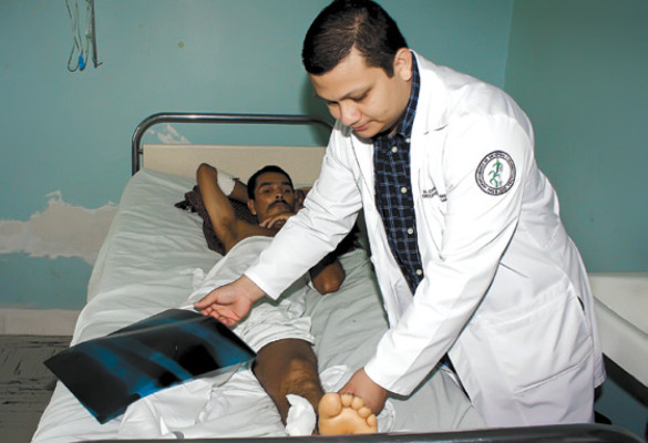 Ortopedas dan asistencia sin cobrar un centavo