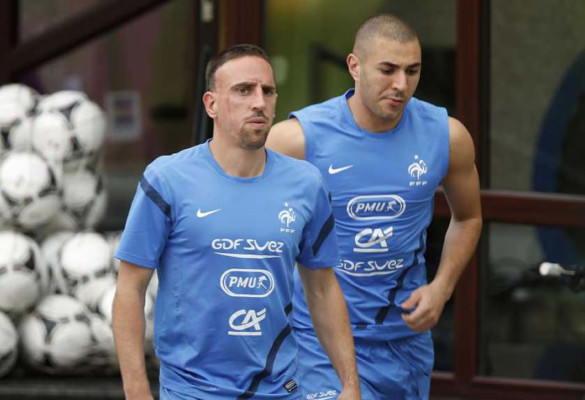 Benzema y Ribéry, absueltos de acusación de recurrir a una prostituta menor