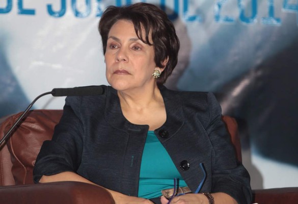 Fuera 122 empleados públicos del servicio exterior