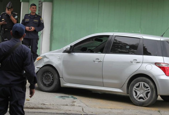 Matan a dos hermanos en parqueo de clínica en San Pedro Sula