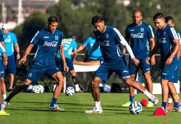 Honduras entrena a puerta cerrada antes de ir a Porto Alegre