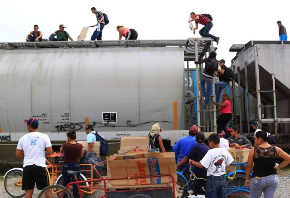 México dará permisos de visitas a migrantes hondureños