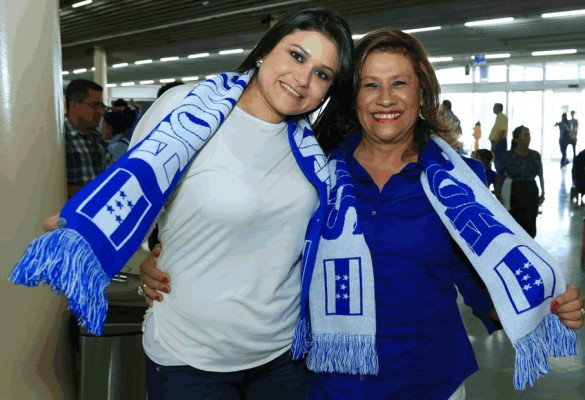 Cientos de hondureños se marchan a Brasil para apoyar a la Selección