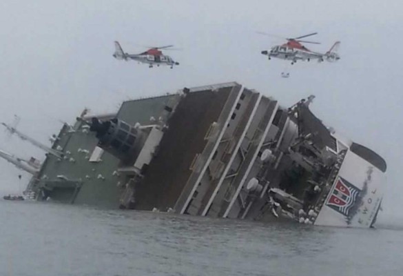 Corea del Sur: Al menos 4 muertos y 291 desaparecidos en naufragio