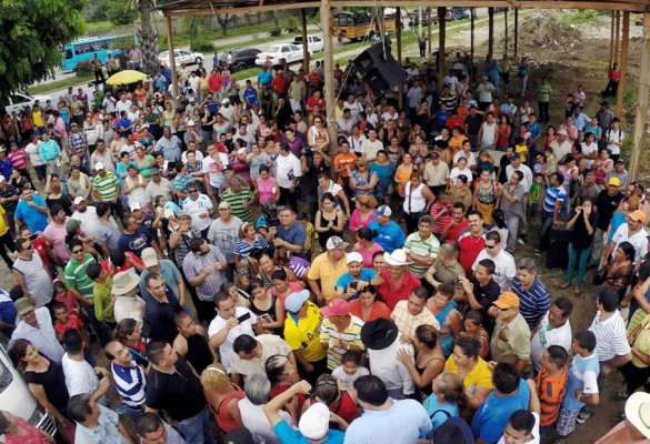 Vendedores y alcaldía de San Pedro Sula luchan por terreno