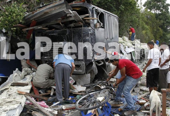 Fatal accidente de rastra: 1 muerto y 9 heridos en Jutiapa