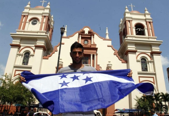 Jona: 'Me sé el Himno de Honduras desde que tengo uso de razón”