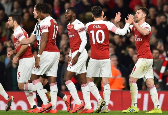 Arsenal doblega al Newcastle y se afianza en puestos de Champions