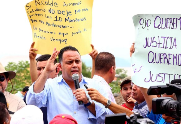 Vendedores y alcaldía de San Pedro Sula luchan por terreno