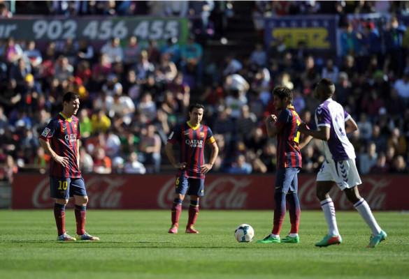 Valladolid sorprende a un desconocido Barça y lo aleja del título de Liga