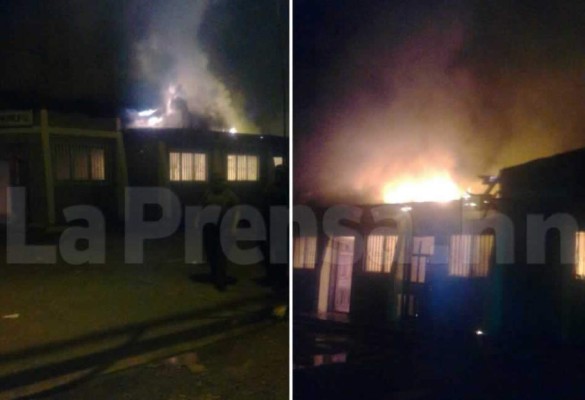 Honduras: Las fotos del incendio en la alcaldía de San Luis, Comayagua