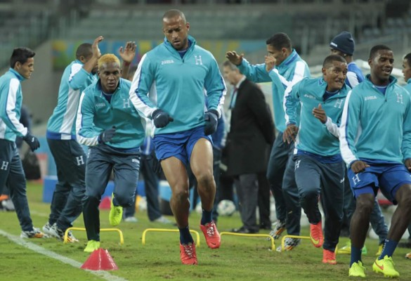 Selección de Honduras se toma la Arena Baixada