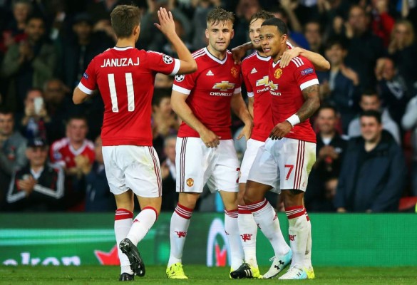 Depay pone al Manchester United a un paso de la Champions