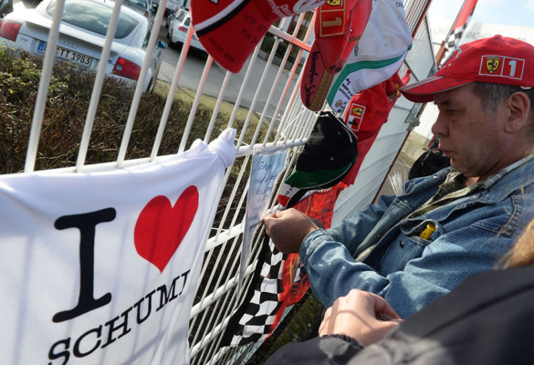 Familiares, amigos y seguidores acompañan a Schumacher en su cumpleaños