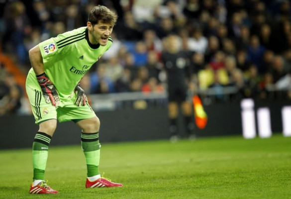 Casillas confía en jugar 'hasta los 40' y espera estar 31 años de blanco