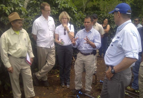 Embajador de Estados Unidos en Honduras visita La Paz