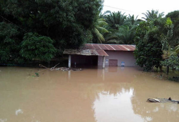 Un muerto por lluvias; amplían alerta roja en Atlántida y Colón