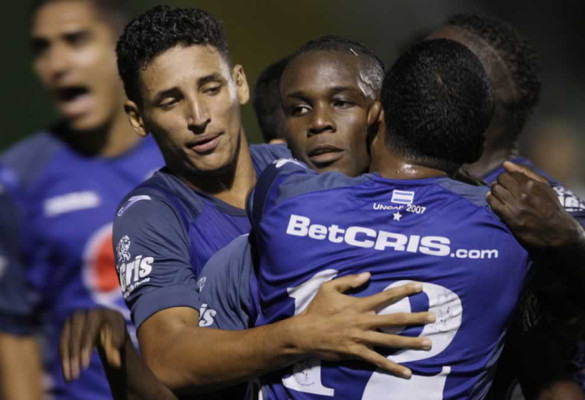 Motagua, salvado por el árbitro ante Marathón