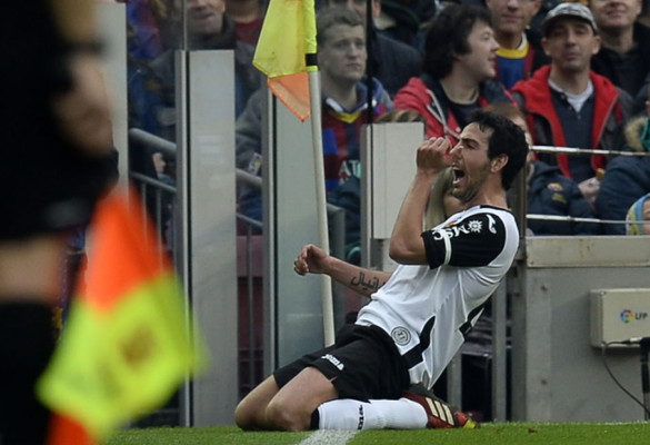 Valencia muestra a un Barça que deja el liderato en bandeja de plata