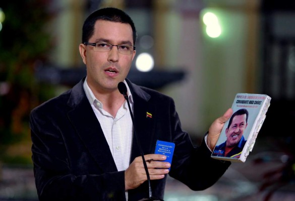 Dimite el Poder Ejecutivo de Venezuela para reorganizar Gobierno