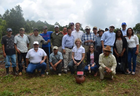 Embajador de Estados Unidos en Honduras visita La Paz