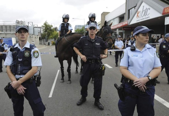 La policía australiana abate a un joven yihadista tras atacar a dos agentes