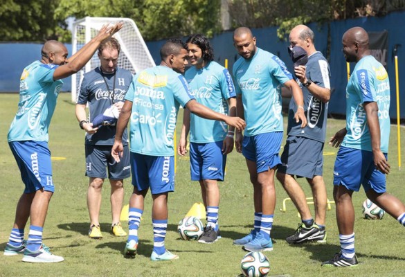 Legionarios comienzan a sudar la camisa de la Selección