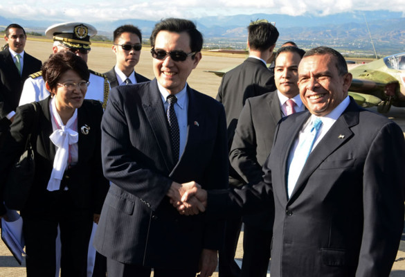 Presidente de Taiwán llega a Honduras para la toma de posesión de Hernández