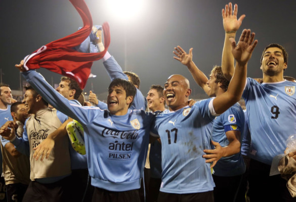 Uruguay deja sellado el boleto al Mundial goleando a Jordania