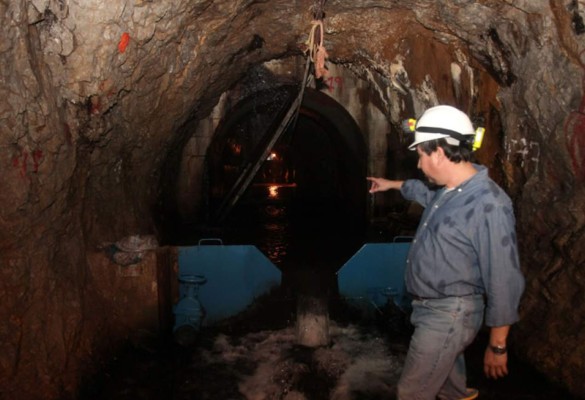 En espera adjudicación de reparación de fisuras del Cajón