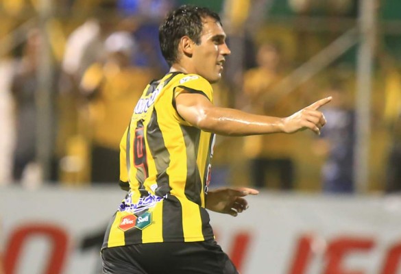 Triplete de Cardozo en la despedida de Medfor de Real España