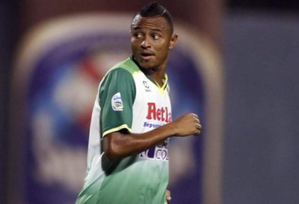 Video: Golazo de chilena de Ovidio Lanza de Juticalpa ante Vida