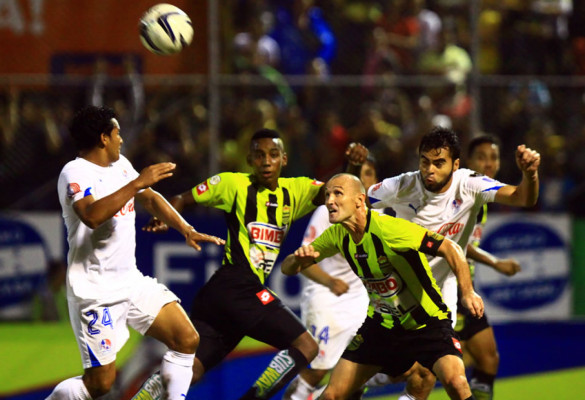 Real España va a la final y deja sin pentacampeonato al Olimpia