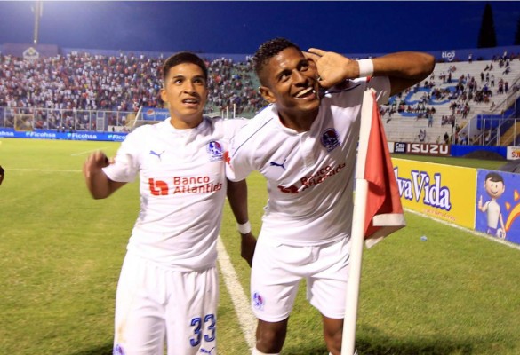 Olimpia se baja del liderato al Real España con doblete de Costly