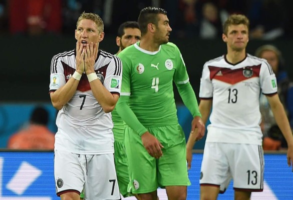 Ozil fulmina a Argelia y consolida el pase a cuartos de Alemania