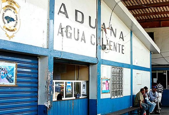 Retienen en Honduras a 14 cubanos y 4 ghaneses