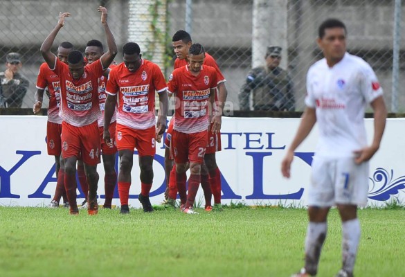 La Real Sociedad se baja al Olimpia y lo deja sin liderato