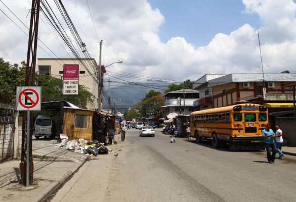 Más de 100,000 sampedranos afectados por paro de transportistas