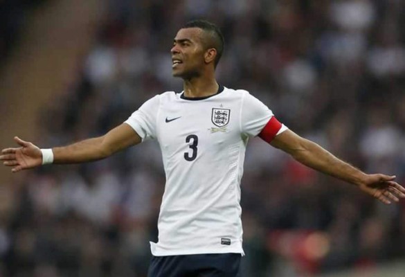 Ashley Cole anuncia su retiro de la selección de Inglaterra