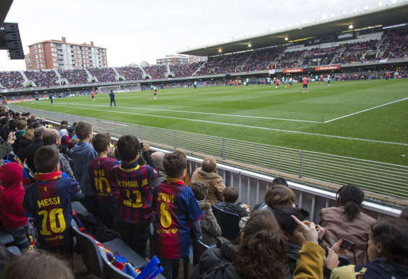 Messi anota un 'hat-trick' en entrenamiento a puertas abiertas
