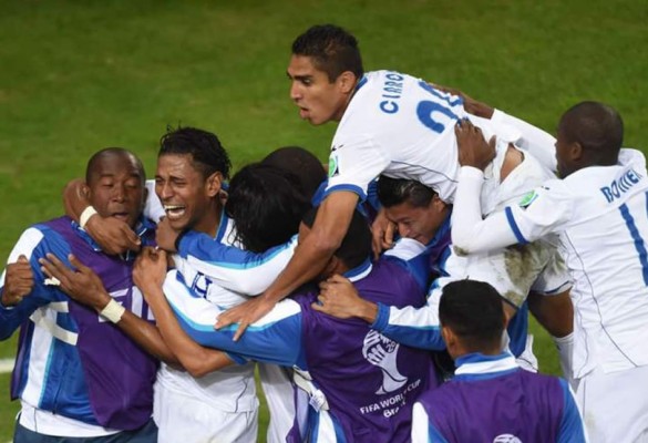 Empleados públicos de Honduras trabajarán hasta el mediodía por la Selección