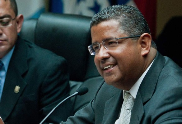 Envían informes financieros del expresidente salvadoreño Francisco Flores